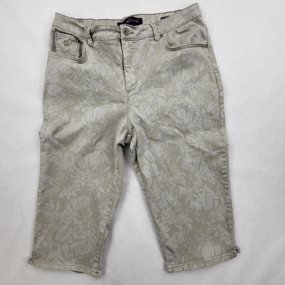 Gloria Vanderbilt Light Beige Floral Jacquard Capris